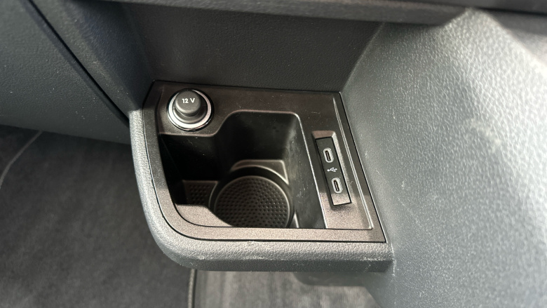 Volkswagen Caravelle 2.0 TDI Executive 199 5dr DSG Diesel Estate